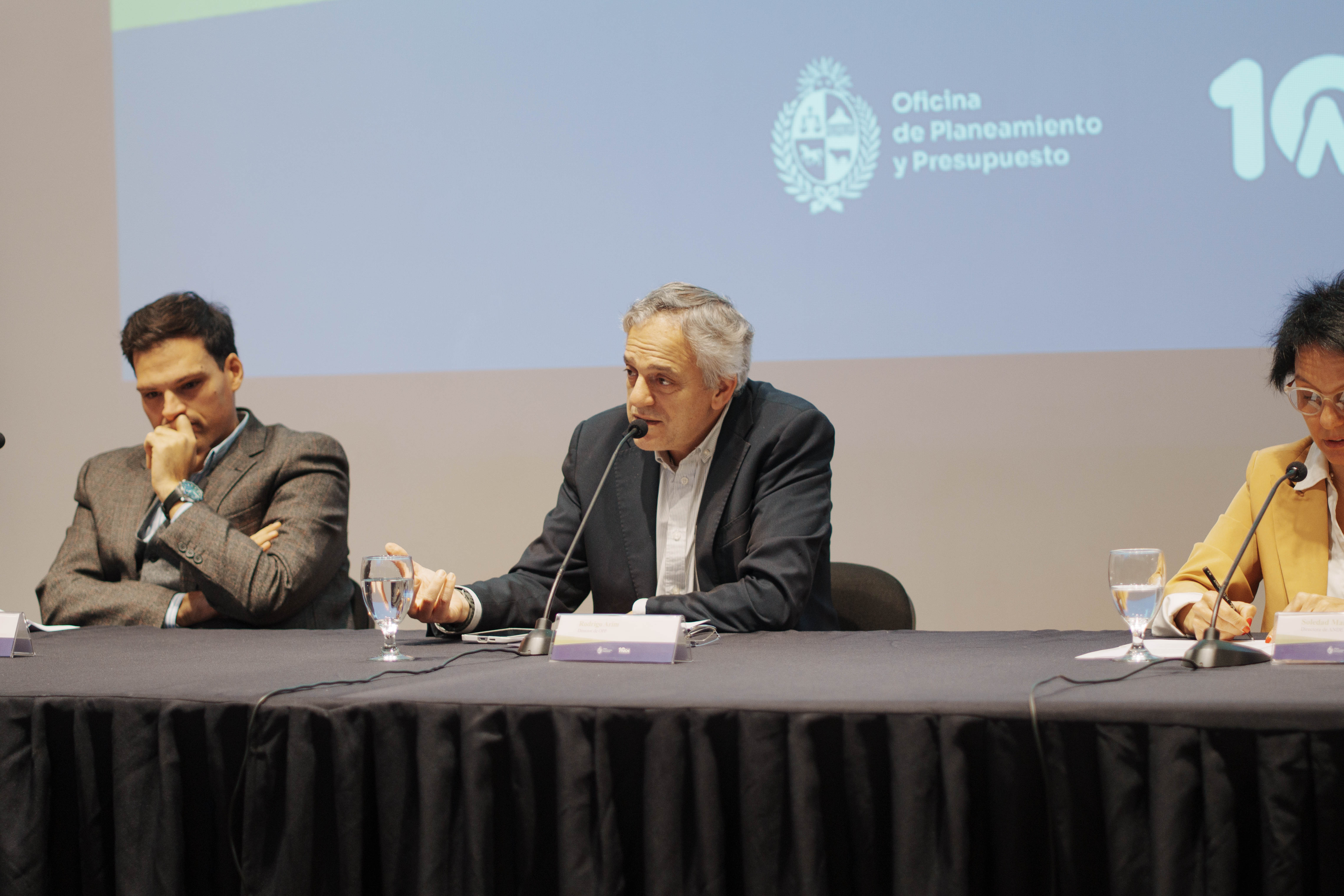 Autoridades en lanzamiento