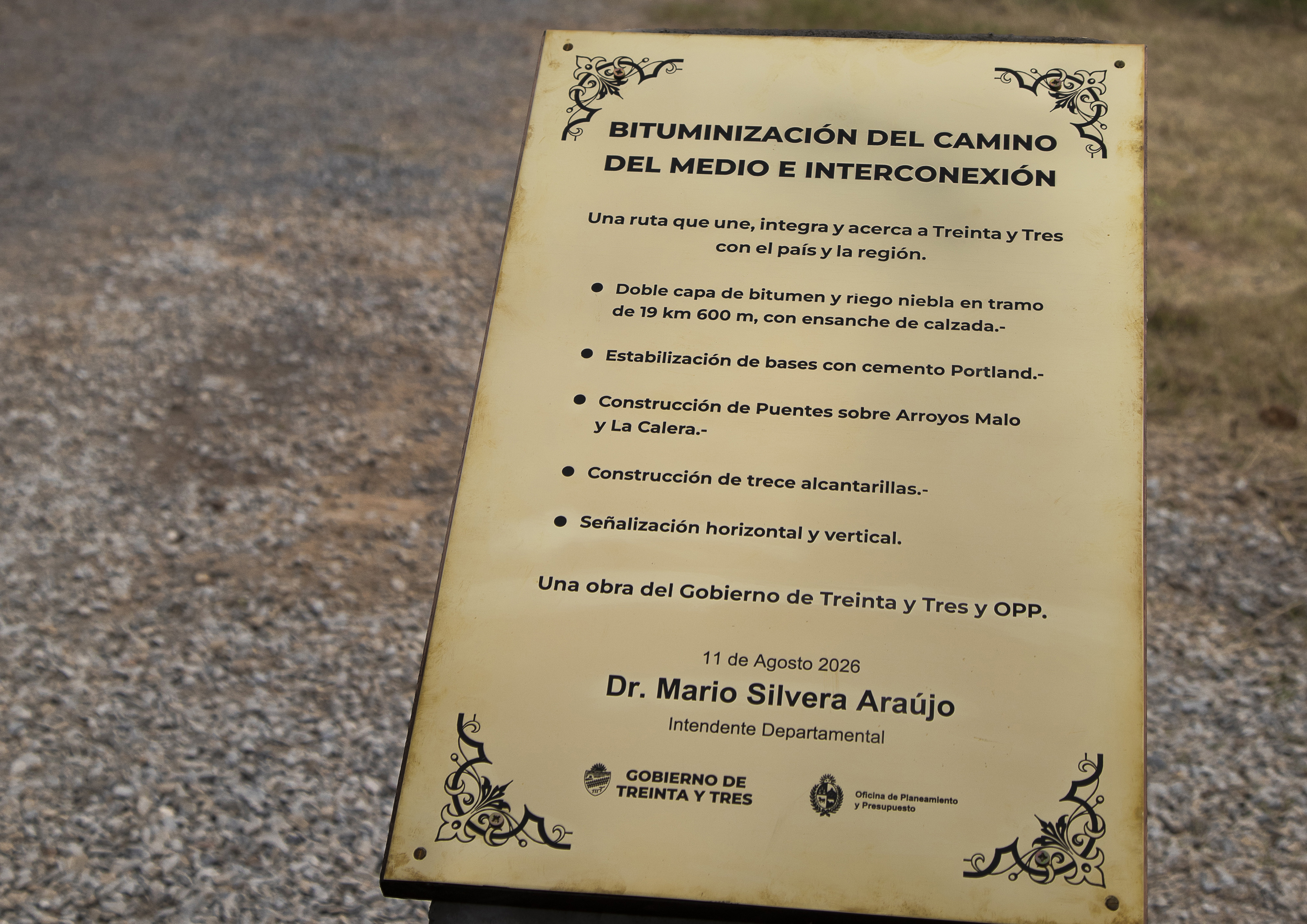 Inauguración de obras en Camino del medio