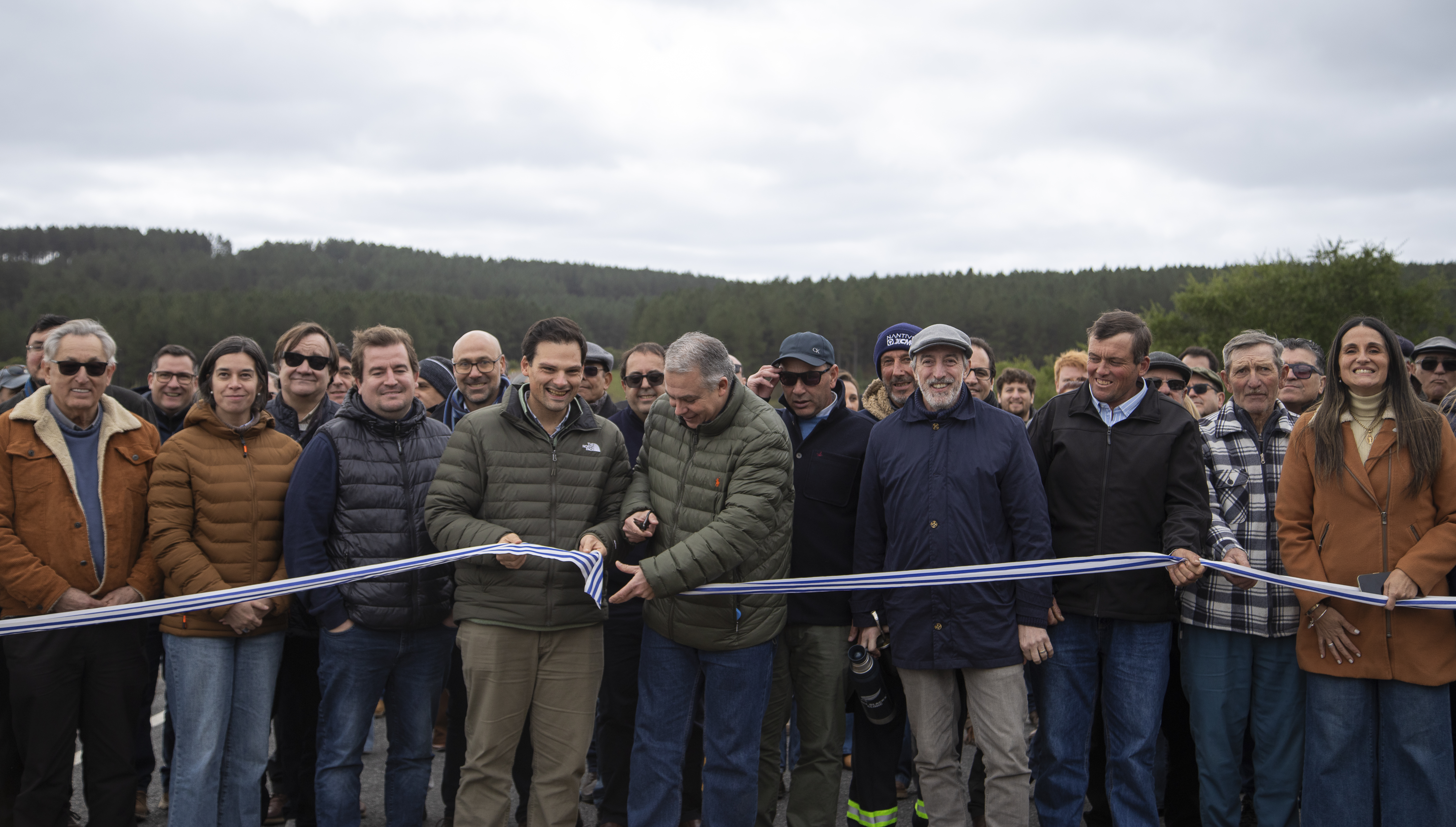 Inauguración de obras en Camino del medio