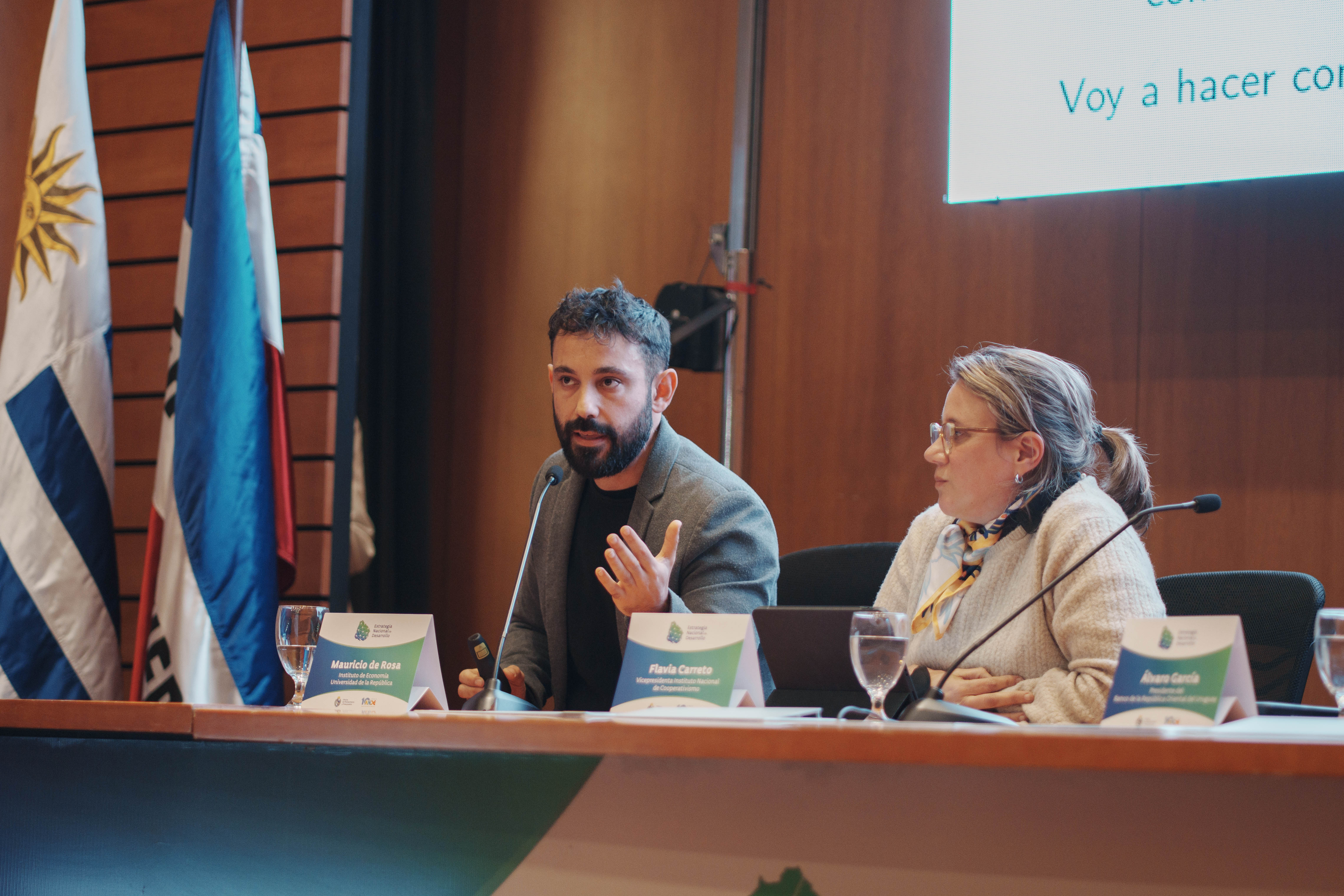 Seminario Estrategia Nacional de Desarrollo