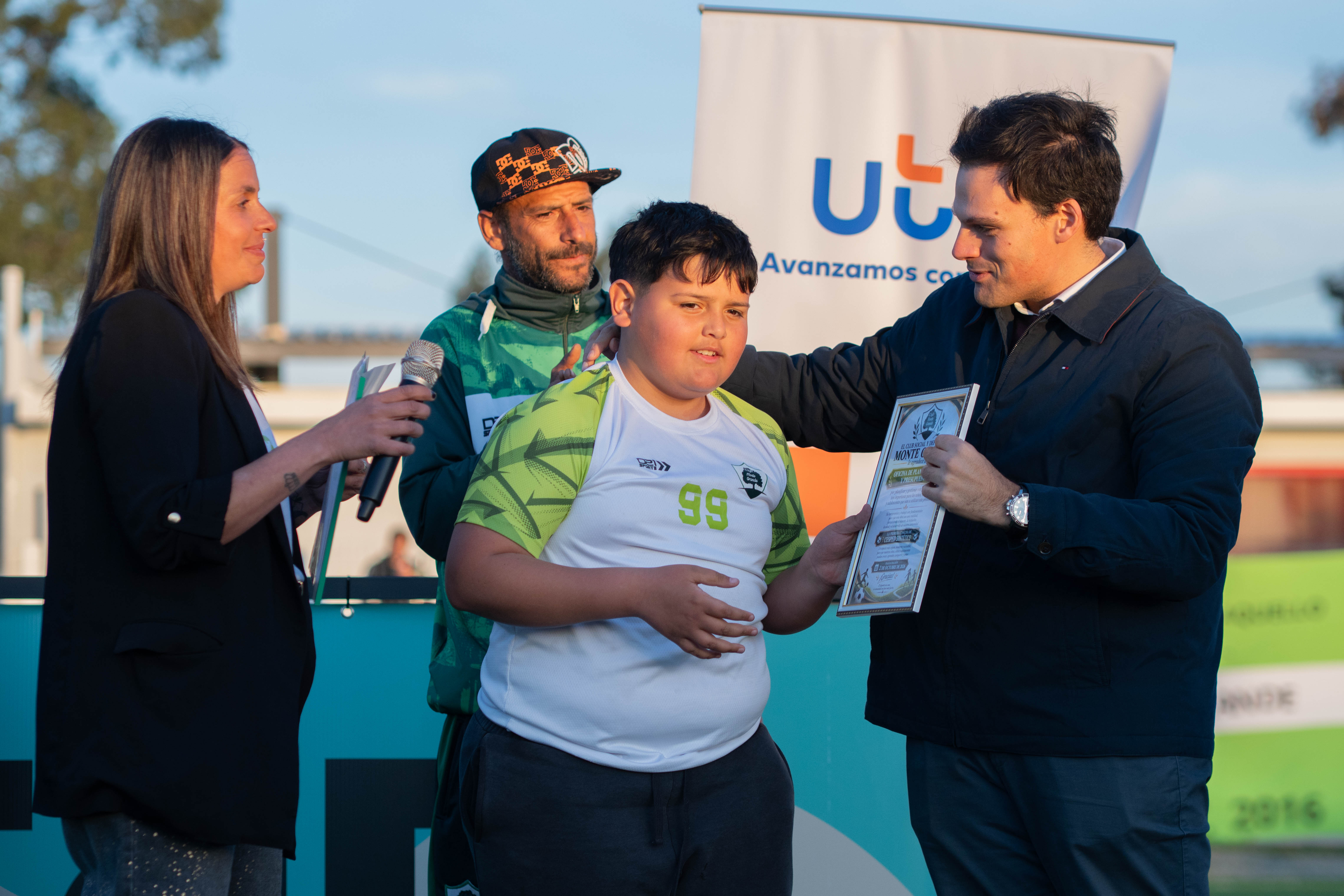 Inauguración cancha de pasto sintético y espacio multiuso en Municipio de Ciudad del Plata