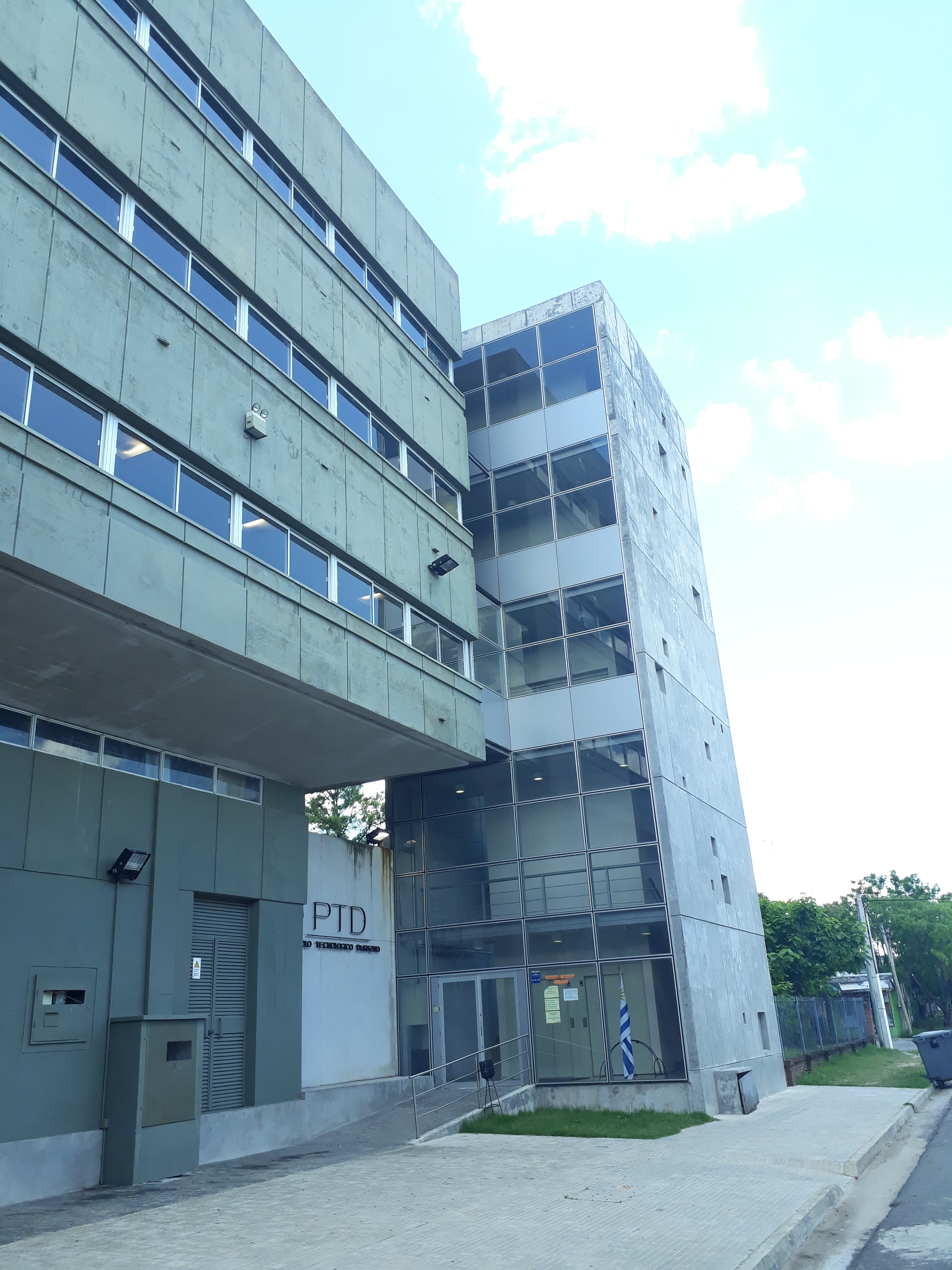Edificio donde se construirá el futuro Hogar Estudiantil