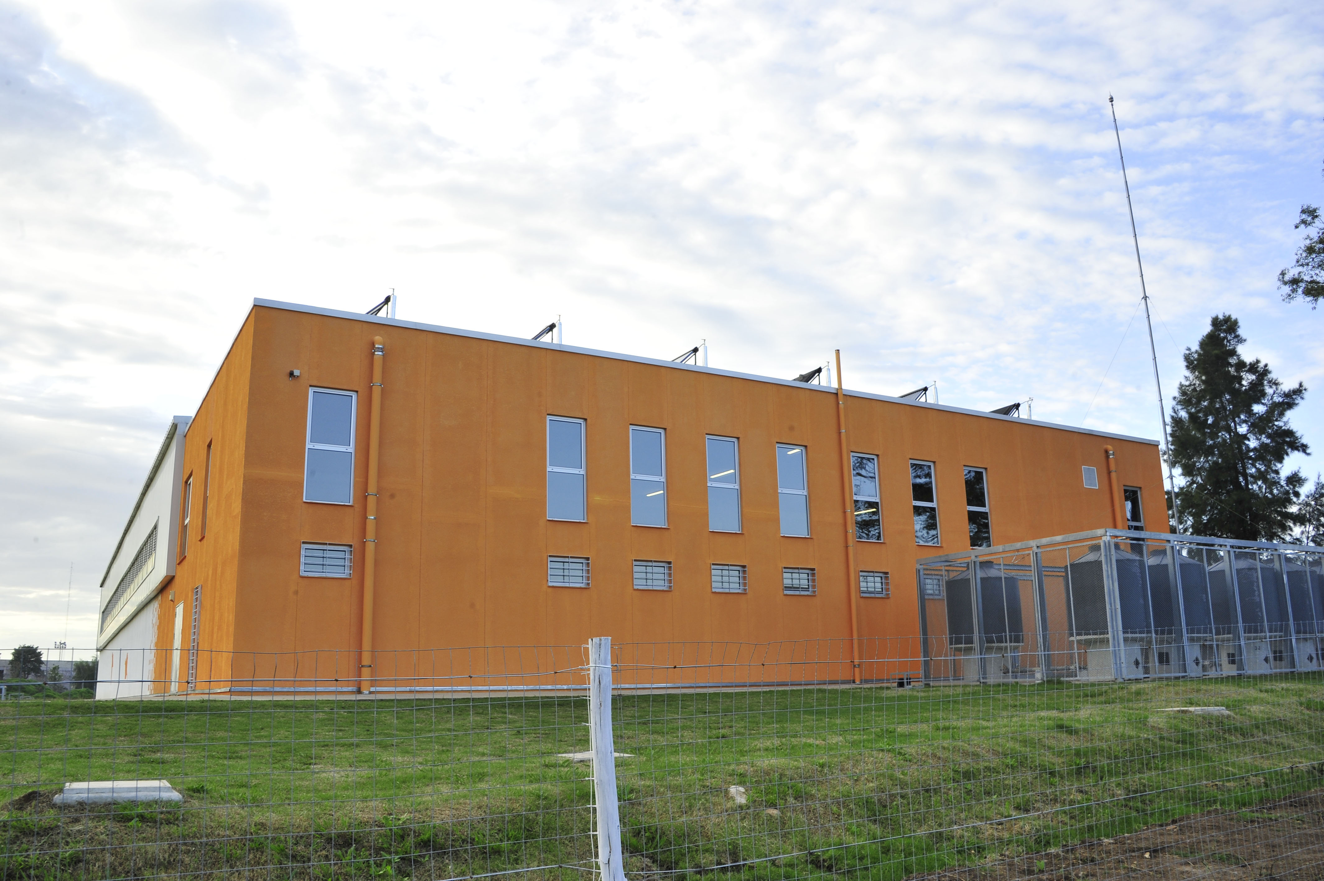 Recorrida por obras del nuevo polo deportivo de Treinta y Tres