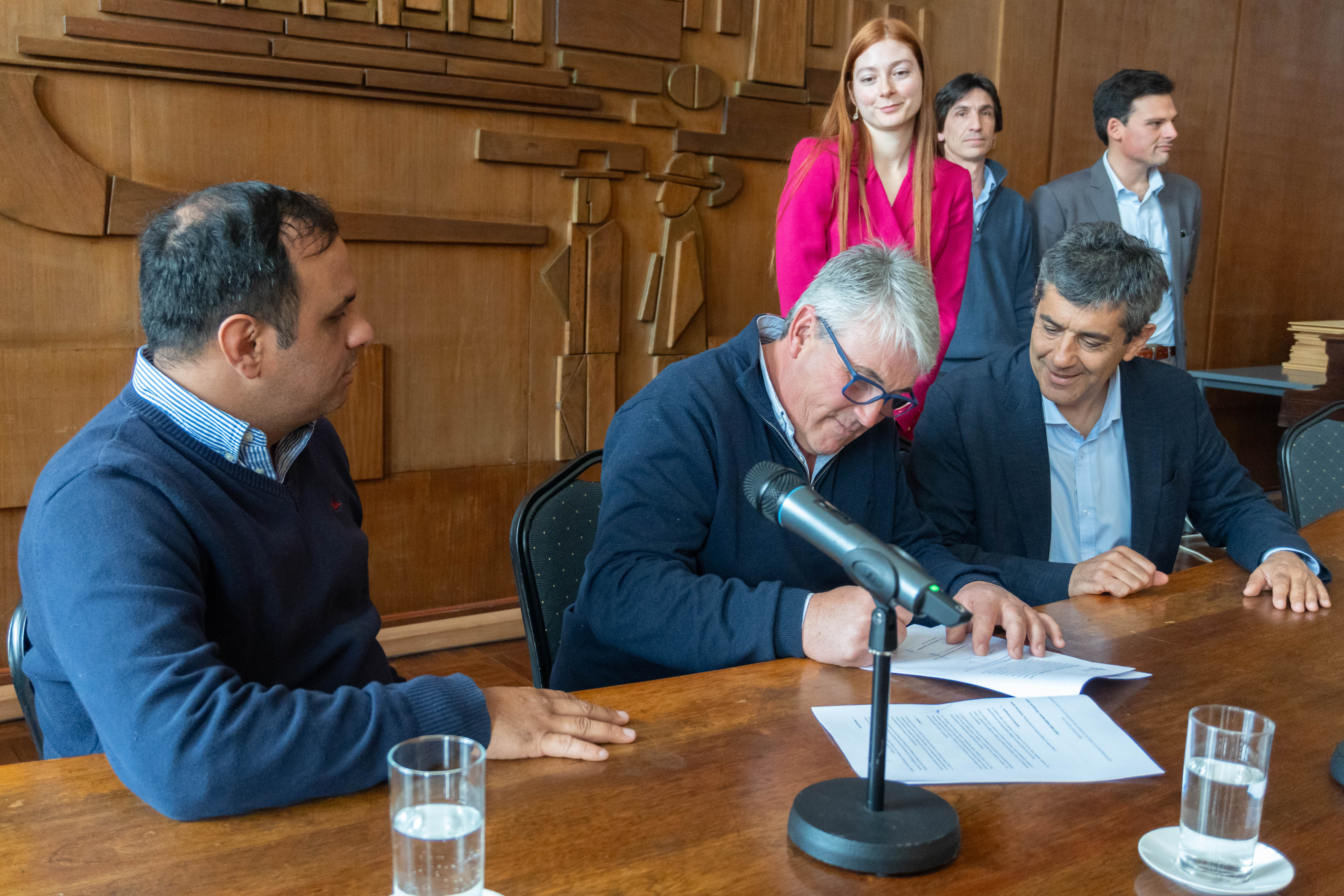Firma de convenios: Laguna Merín (Cerro Largo)