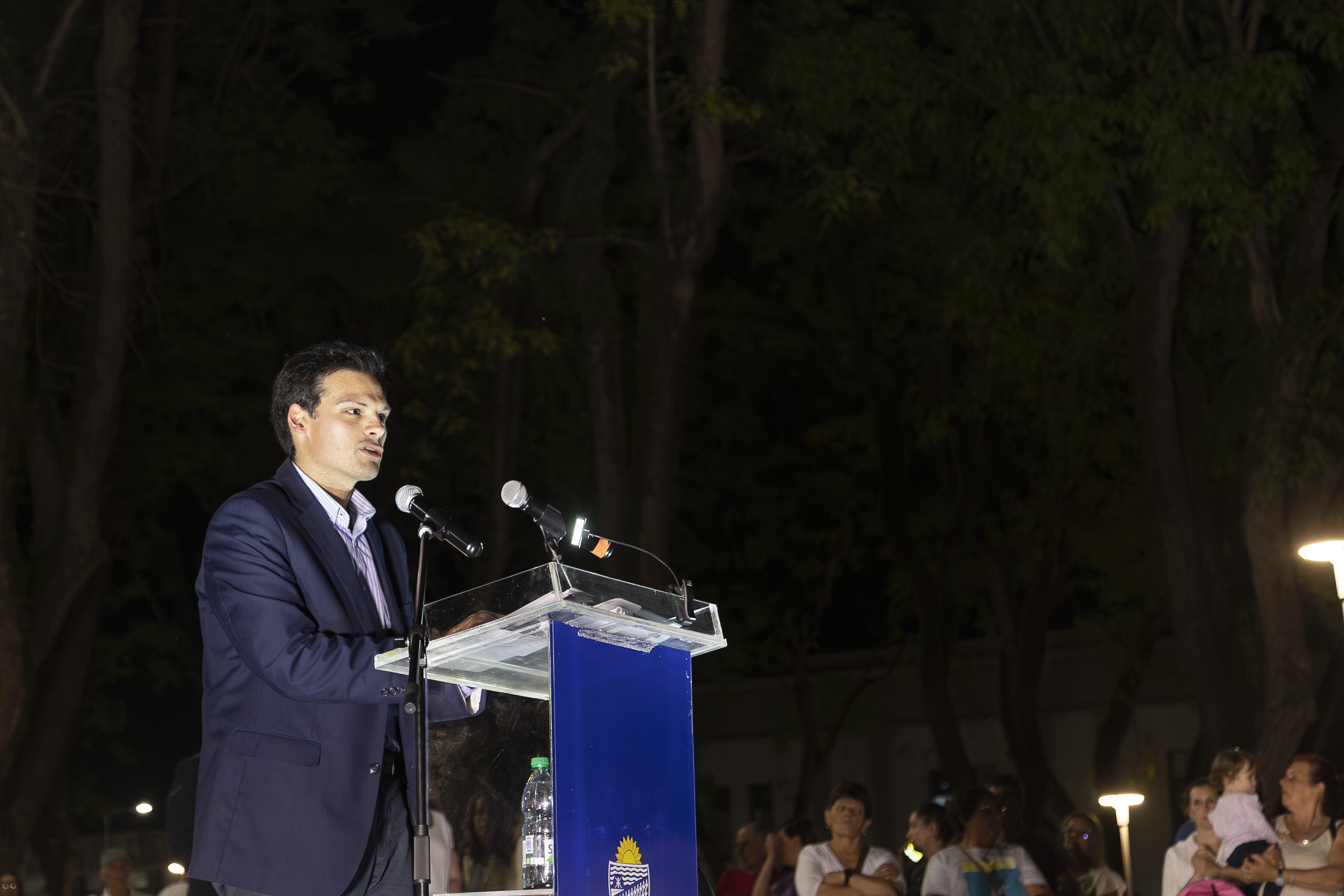 Inauguración de obras en la Plaza 19 de Abril