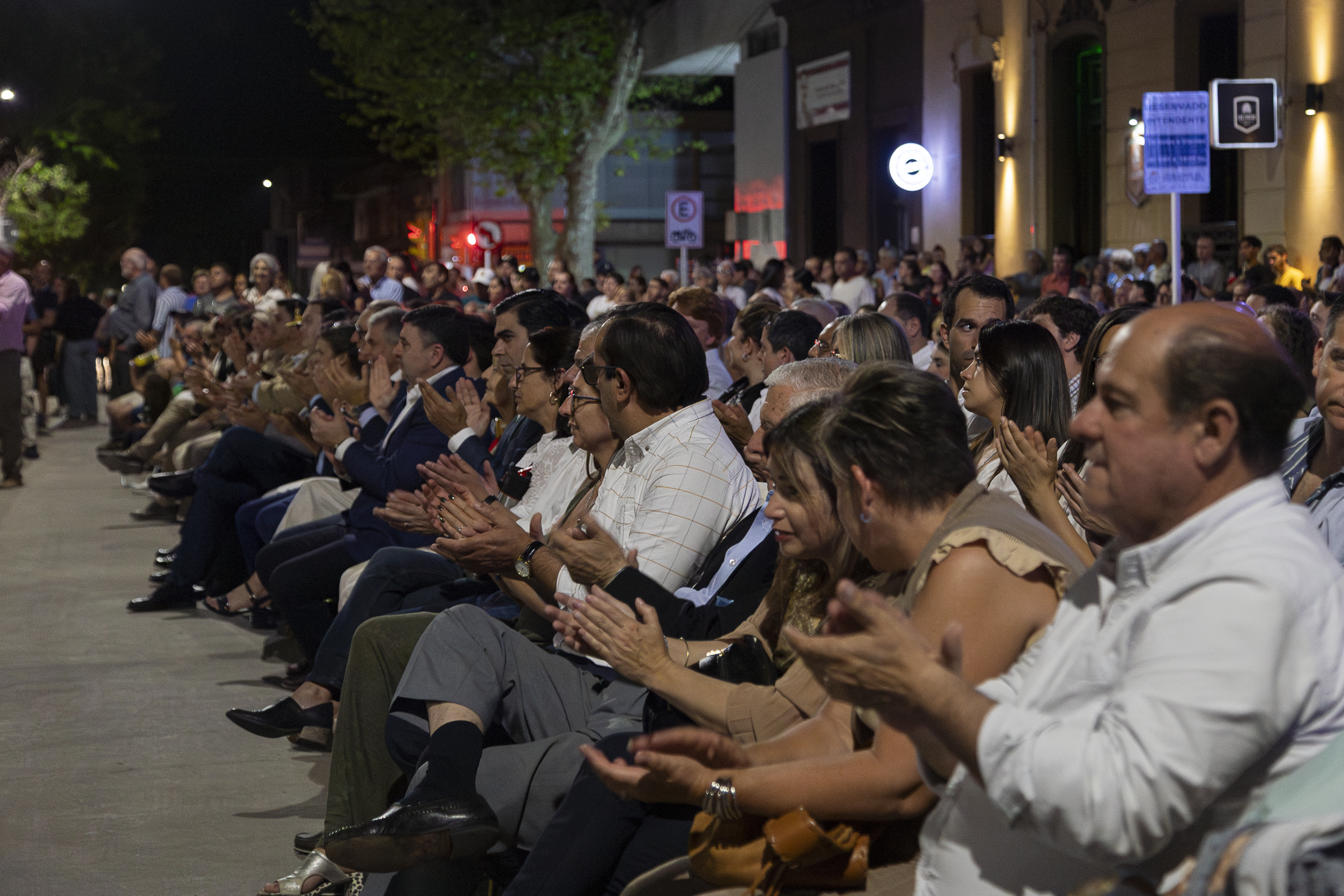 Inauguración de obras en la Plaza 19 de Abril