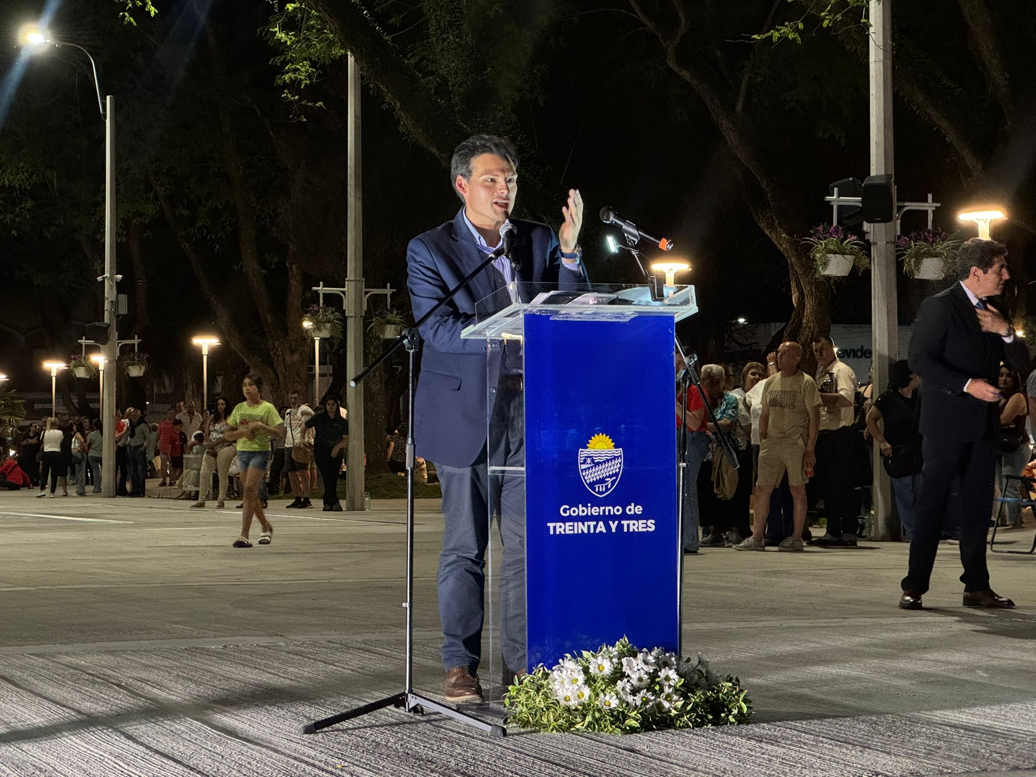 José Manuel Arenas en el acto inauguración de las obras en Plaza 19 de Abril