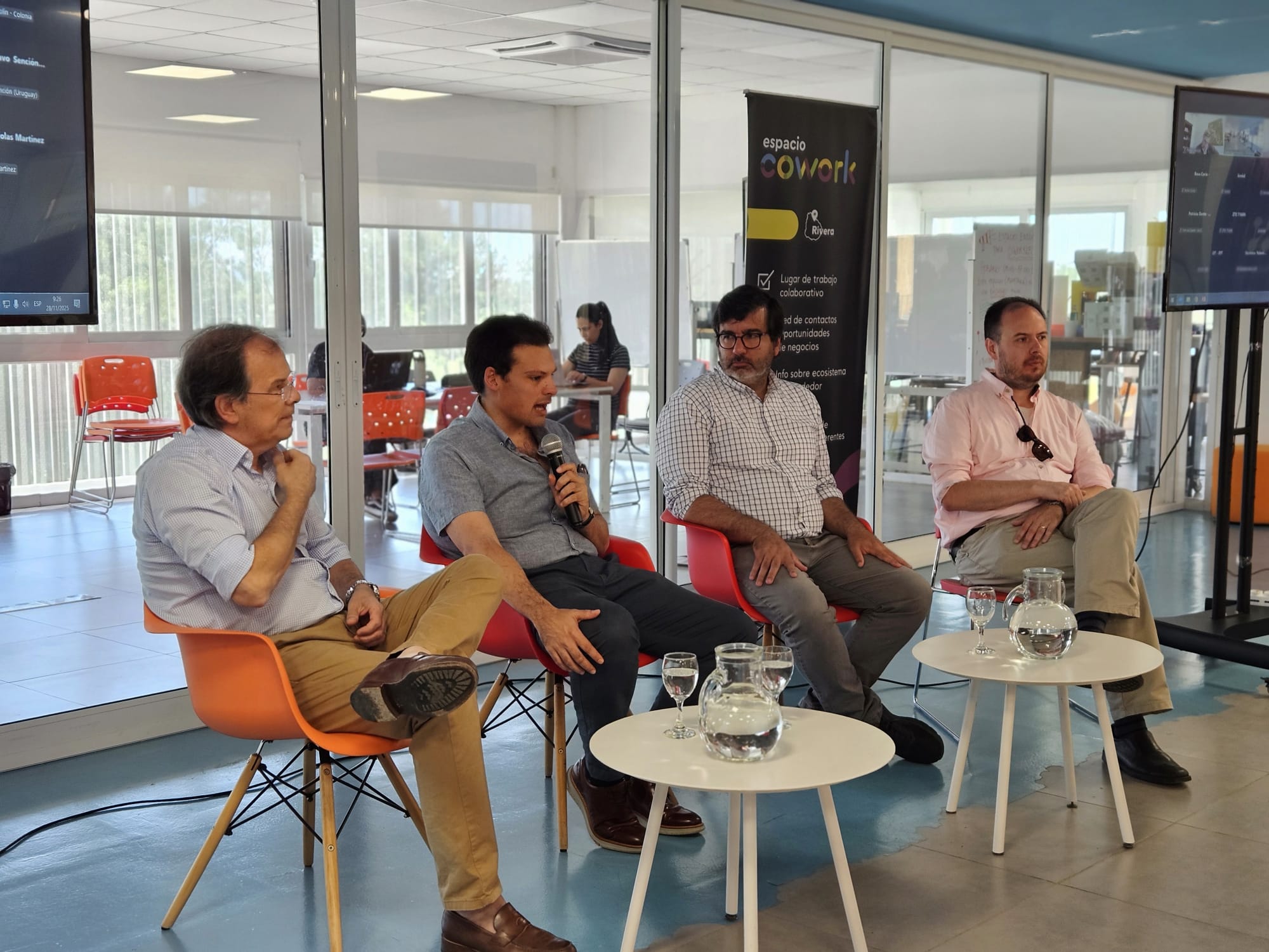 Apertura del coordinador de Descentralización de OPP del seminario "Territorios Inteligentes: Oportunidades y Desafíos para los Gobiernos Departamentales"