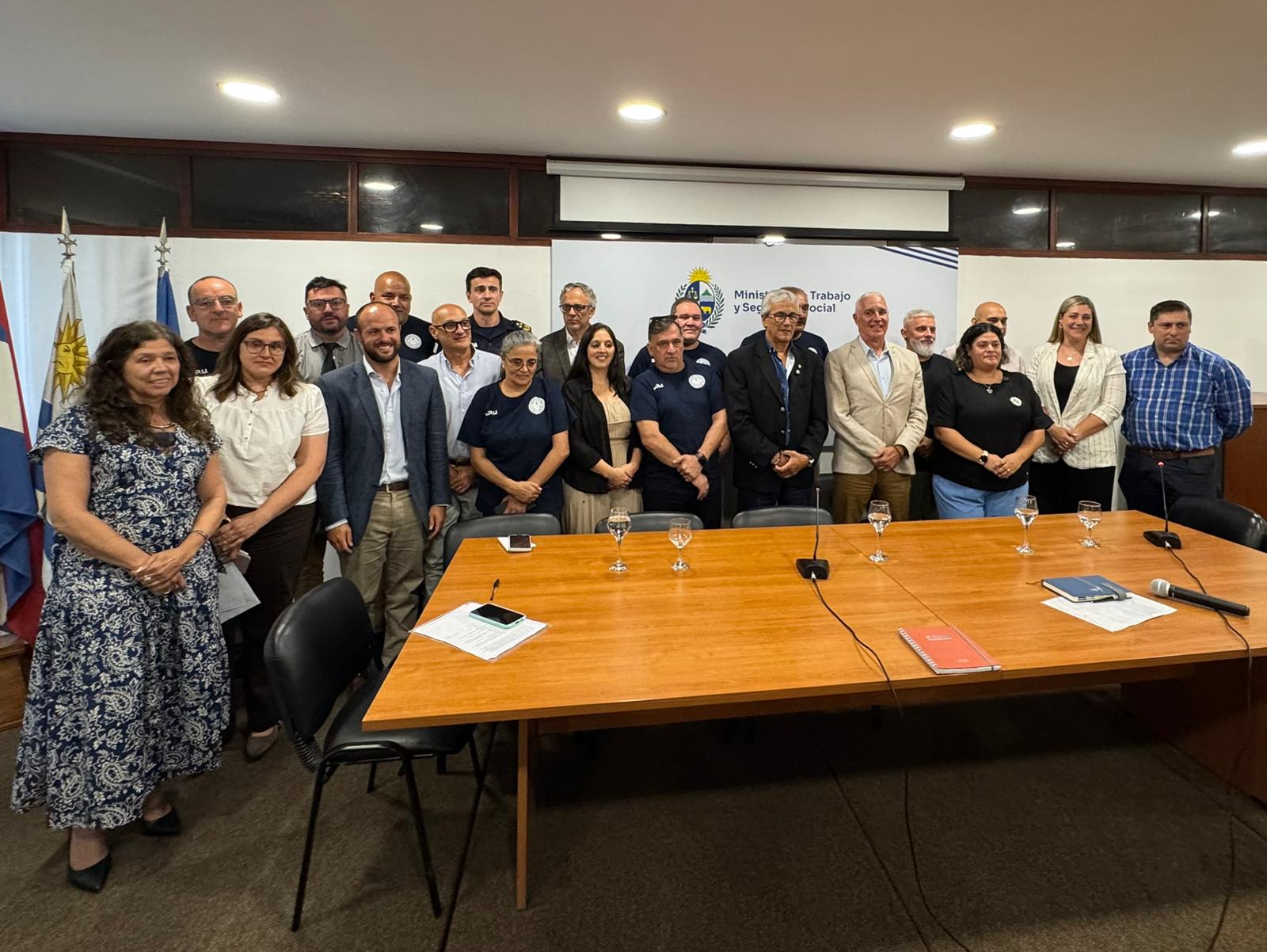 Firma de convenio entre el Ministerio del Interior y sindicatos policiales