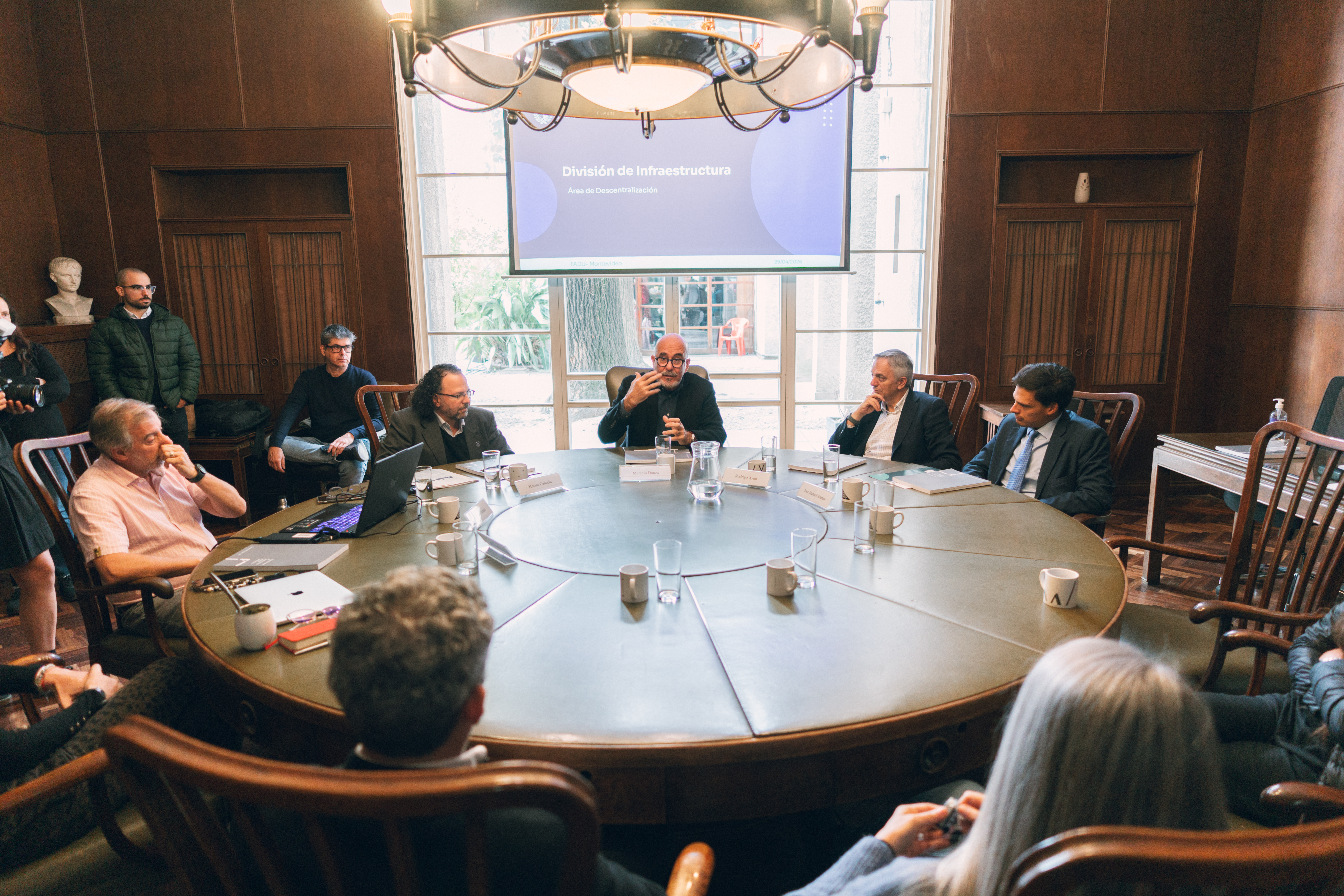 OPP y la Facultad de Arquitectura formalizan convenio para identificar proyectos de infraestructura departamental