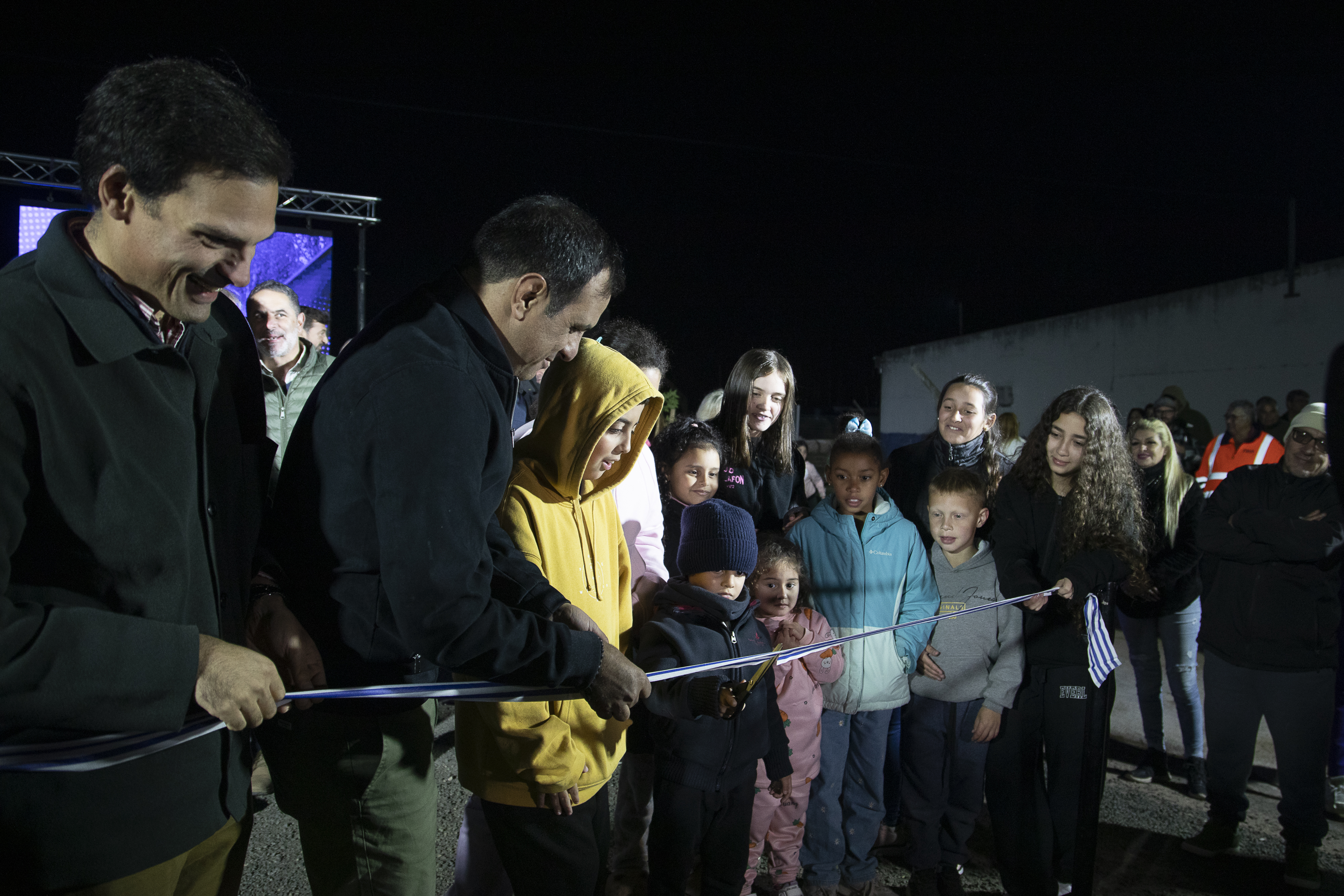 Inauguración de obras de mejora urbana en Barrio Popular